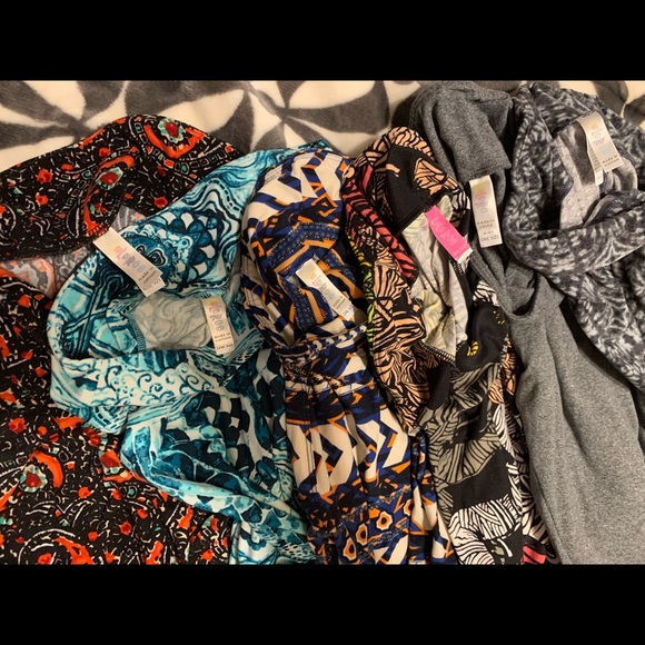 Lularoe Bundle - 4 tops XXS & 6 OS leggings!!! - Picture 4 of 8